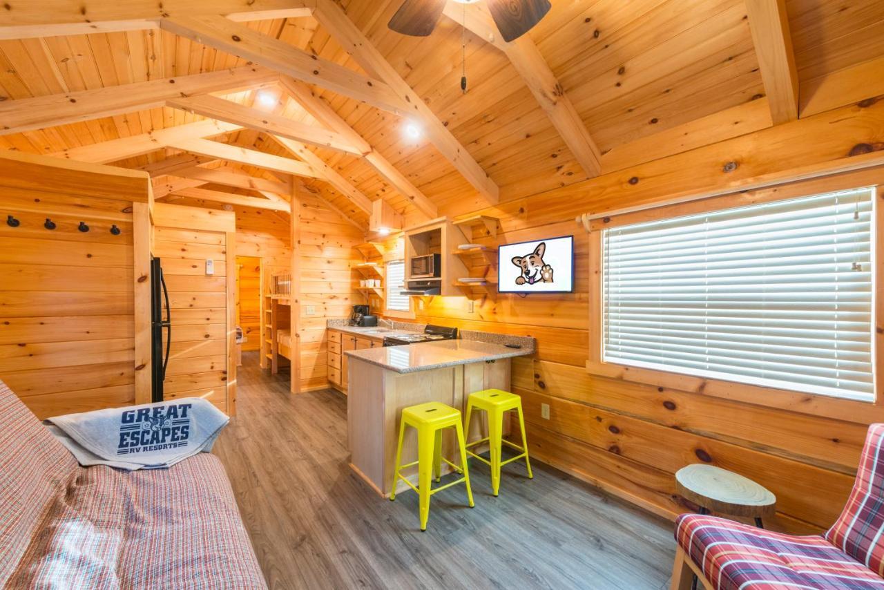 Great Escapes Rv Resort Bryan College Station מראה חיצוני תמונה